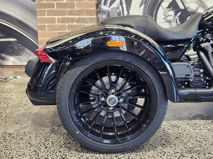 2025 Harley-Davidson Freewheeler 114 (FLRT) Freewheeler Black