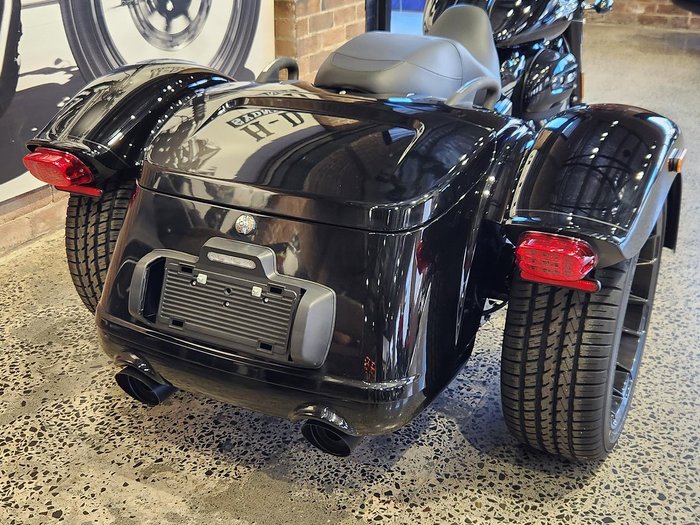 2025 Harley-Davidson Freewheeler 114 (FLRT) Freewheeler Black