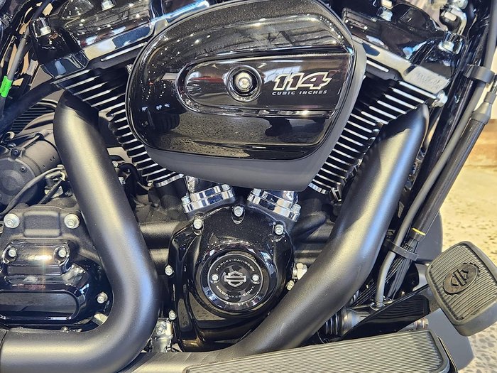 2024 Harley-Davidson Freewheeler 114 (FLRT) Freewheeler Black