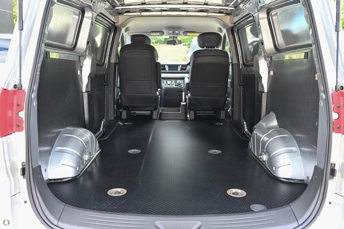 2024 LDV G10 +