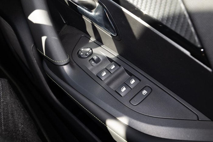 2024 Peugeot 2008 GT