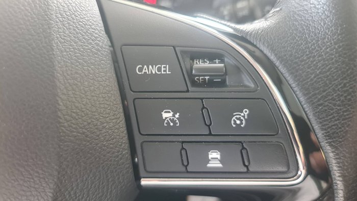 2018 MITSUBISHI OUTLANDER ES ADAS 5 SEAT 2WD