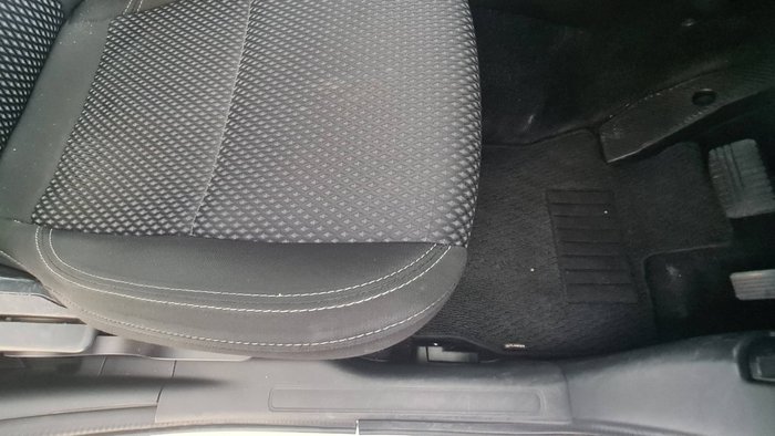 2018 MITSUBISHI OUTLANDER ES ADAS 5 SEAT 2WD