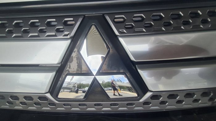 2018 MITSUBISHI OUTLANDER ES ADAS 5 SEAT 2WD