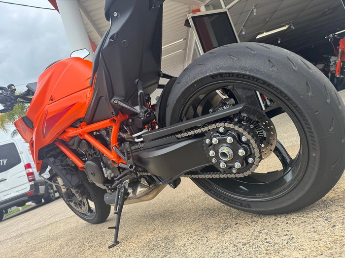 2024 KTM 1390 Super Duke R