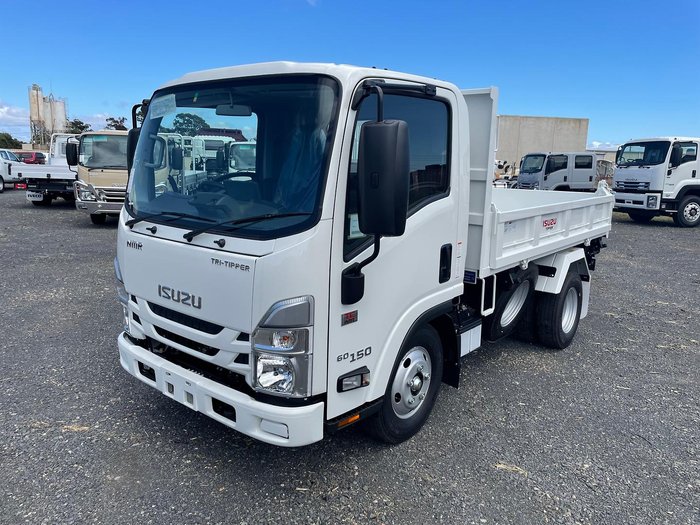2024 Isuzu Nmr 45/60-150 Amt Tri-Tipper NMR