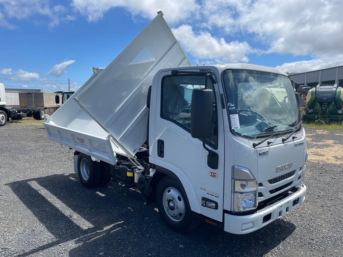 2024 Isuzu Nmr 45/60-150 Amt Tri-Tipper NMR