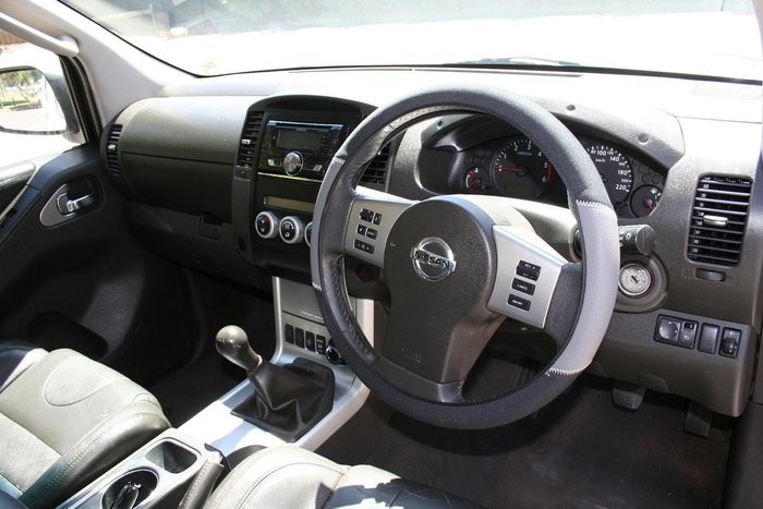 2013 Nissan Navara ST D40 Series 6 4X4 Dual Range Arctic White
