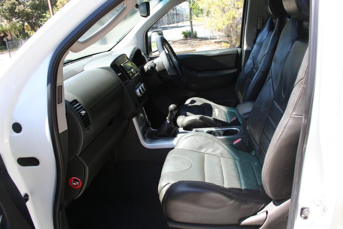 2013 Nissan Navara ST D40 Series 6 4X4 Dual Range Arctic White