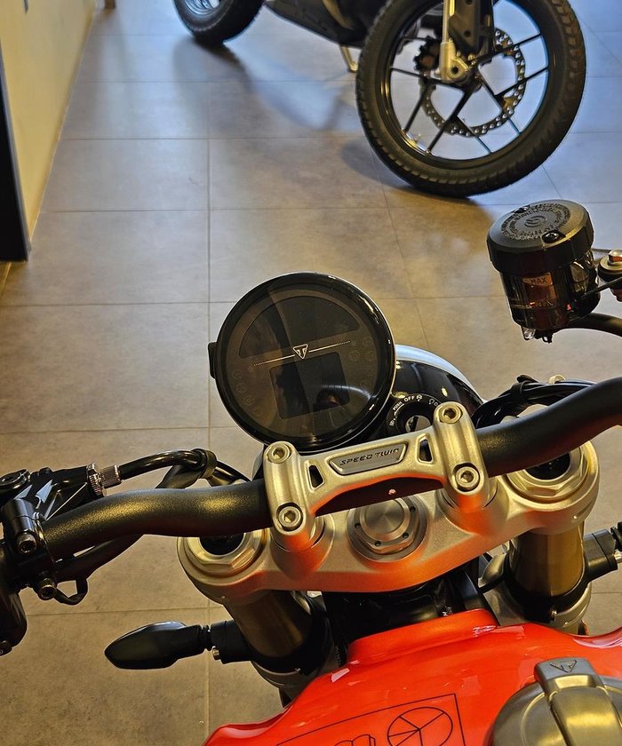 2025 Triumph Speed Twin 1200 RS Speed Twin Orange