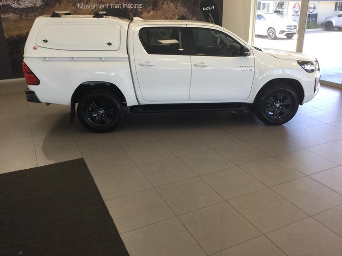 2024 Toyota Hilux SR