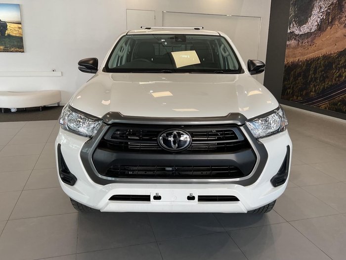 2024 Toyota Hilux SR