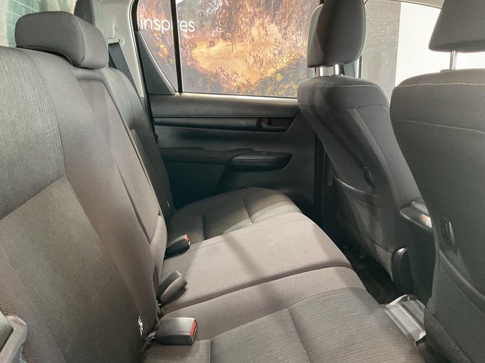 2024 Toyota Hilux SR