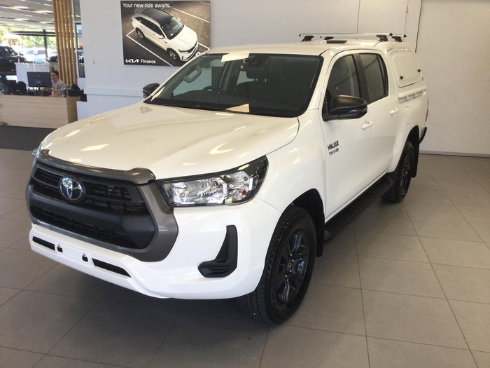 2024 Toyota Hilux SR