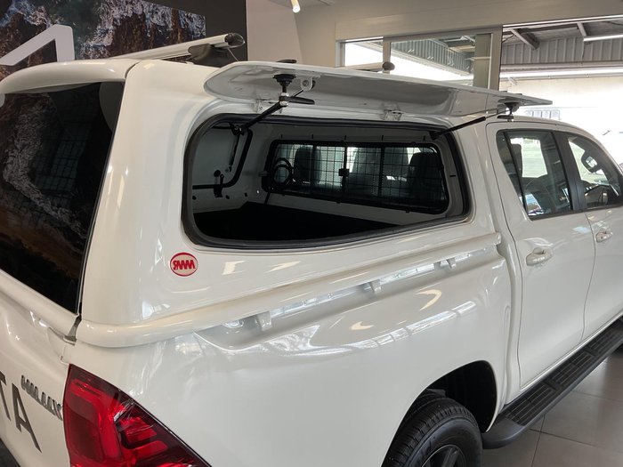 2024 Toyota Hilux SR