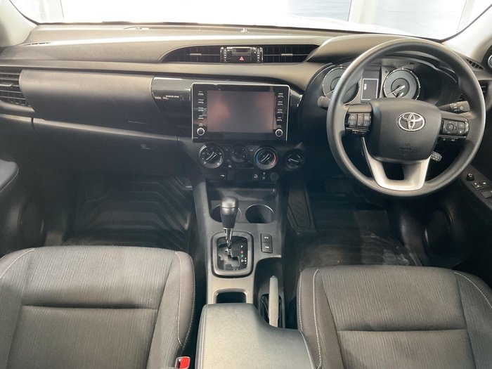 2024 Toyota Hilux SR