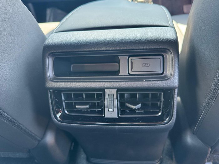 2025 Isuzu D-MAX BLADE