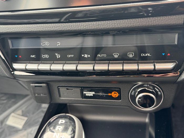 2025 Isuzu D-MAX BLADE