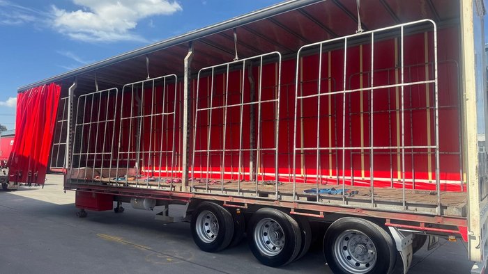 2008 Krueger 34P Drop Deck Mezzanine B Double Red