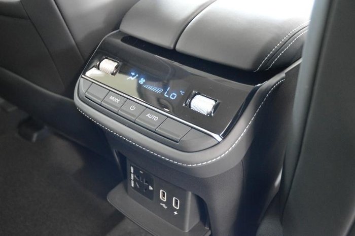 2024 LDV D90 Executive