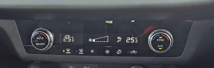 2024 Mitsubishi Outlander ES