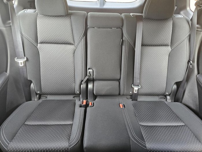 2024 Mitsubishi Outlander ES
