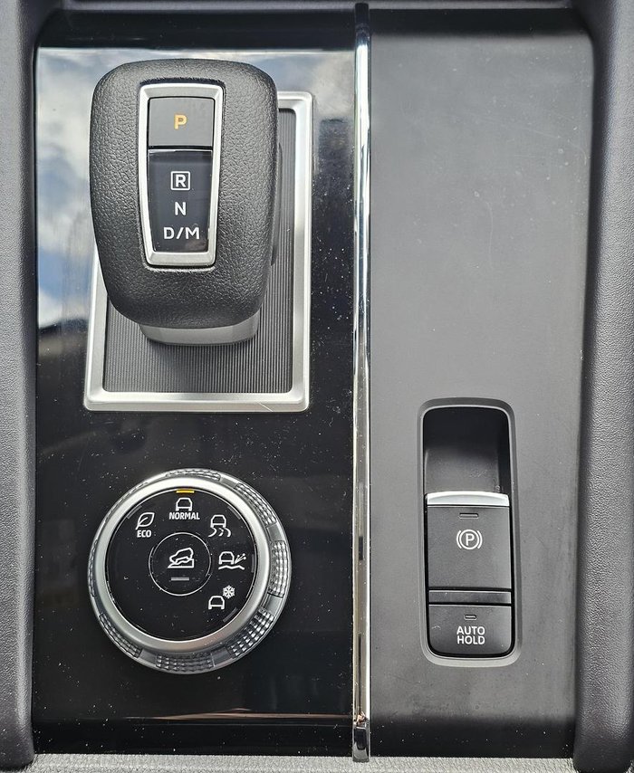 2024 Mitsubishi Outlander ES