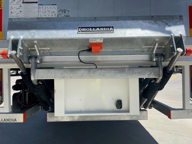 2024 Fuso Fighter 2427 White