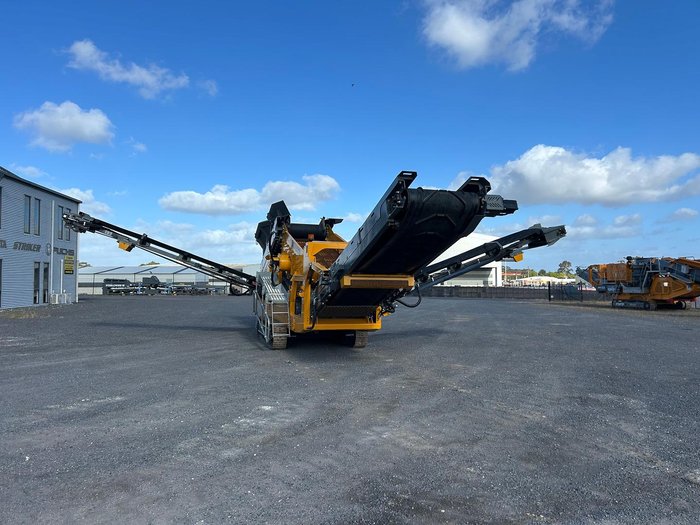 2024 Anaconda DF410 Yellow