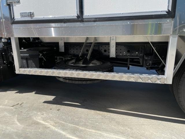 2024 Fuso Canter 515 White