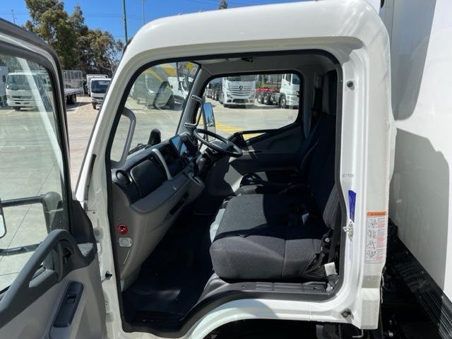 2024 Fuso Canter 515 White