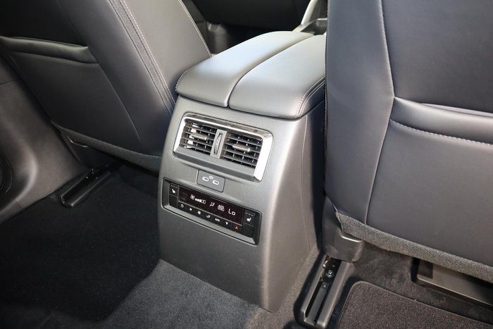 2024 Mazda CX-70 G50e Azami