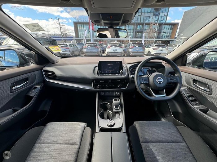 2025 Nissan X-TRAIL ST