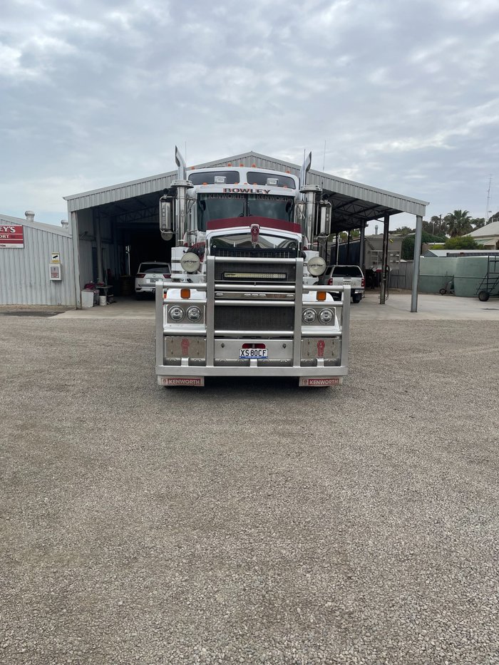 0 Kenworth T909