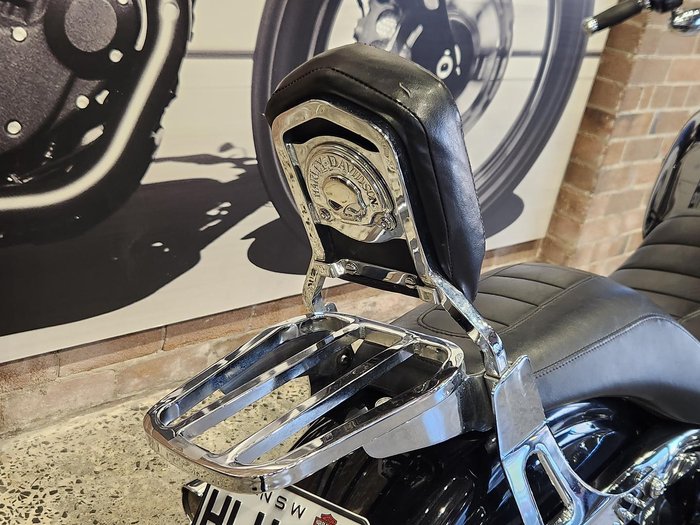 2012 Harley-Davidson Dyna Super Glide Custom 1584 (FXDC) Dyna Black