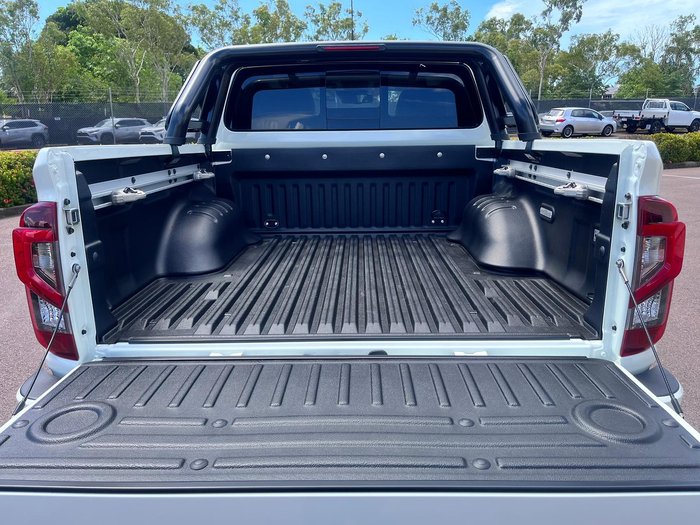 2024 Nissan Navara PRO-4X