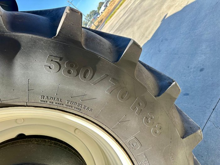 2021 New Holland T7.210