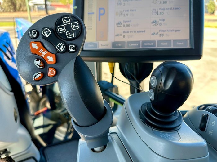 2021 New Holland T7.210