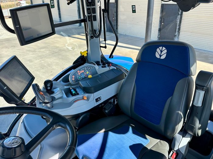 2021 New Holland T7.210