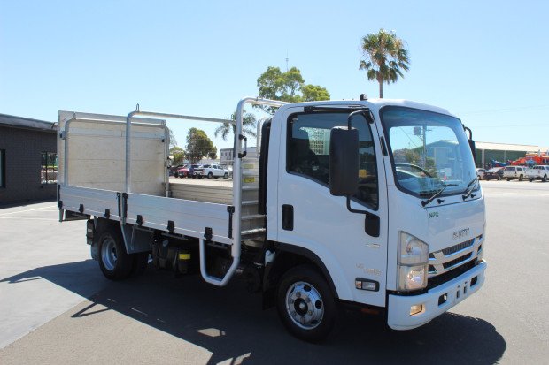 2017 Isuzu NPR 45 155