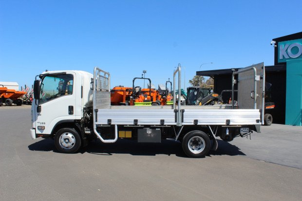 2017 Isuzu NPR 45 155