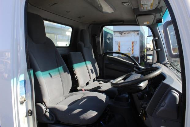 2014 Isuzu Npr300