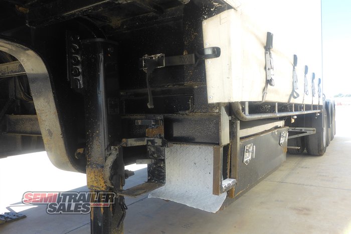 2004 Vawdrey 12 Pallet Dropdeck Curtainsider with Mezz