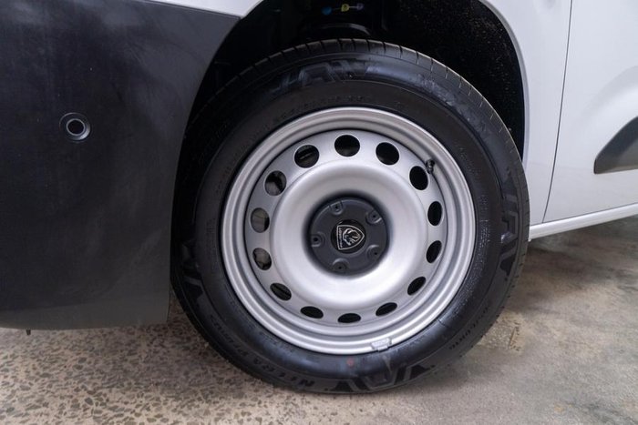 2024 Peugeot Partner Pro