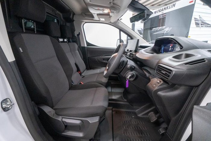 2024 Peugeot Partner Pro