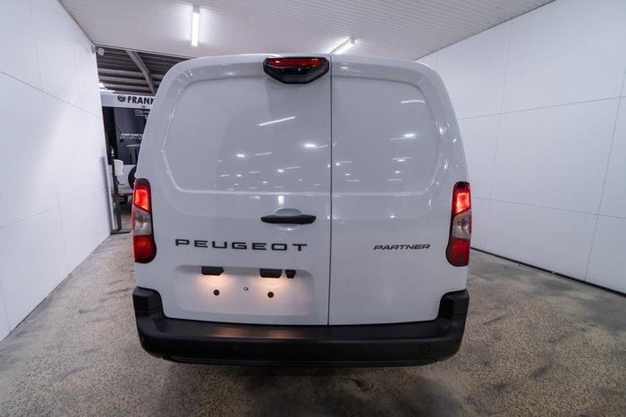 2024 Peugeot Partner Pro