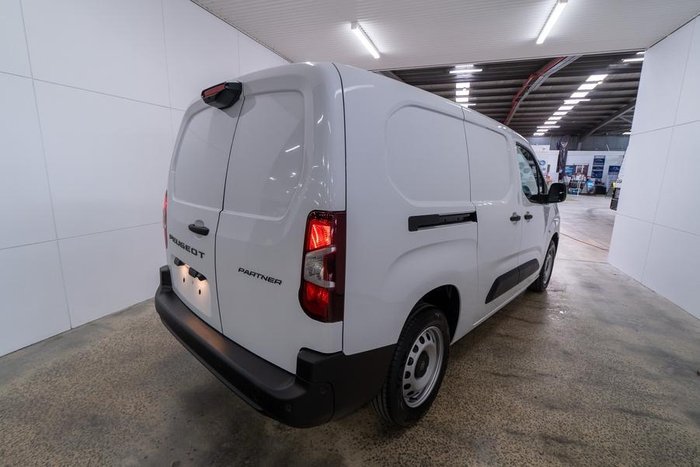 2024 Peugeot Partner Pro