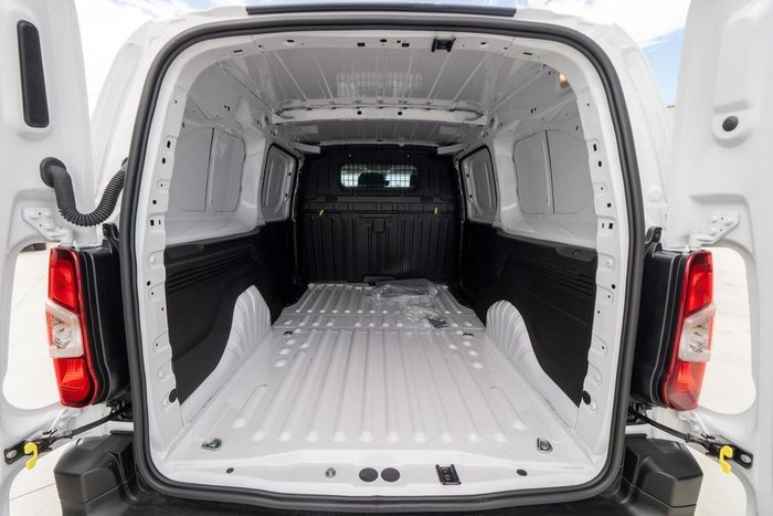 2024 Peugeot Partner Pro