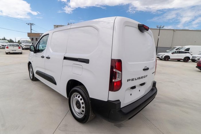 2024 Peugeot Partner Pro