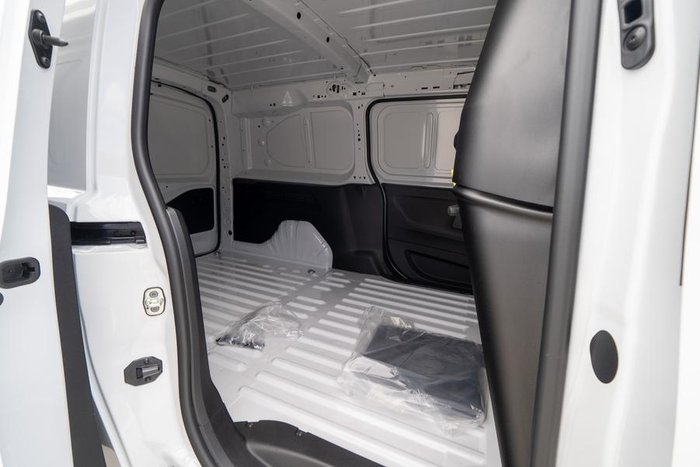 2024 Peugeot Partner Pro